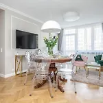 Glam Center דירה ורשה