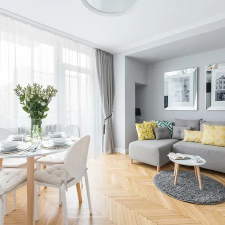 Glam Center * Βαρσοβία