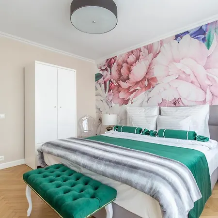 Glam Center Apartment Warsaw
