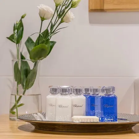 Glam Center דירה ורשה