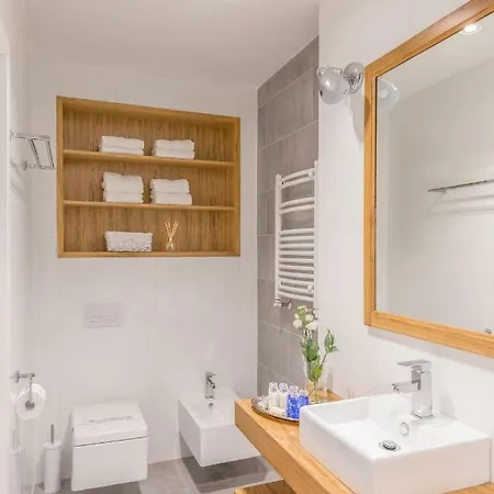 Glam Center דירה