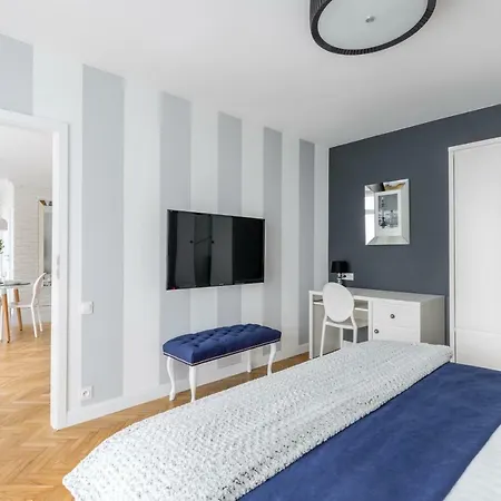 Glam Center * ורשה